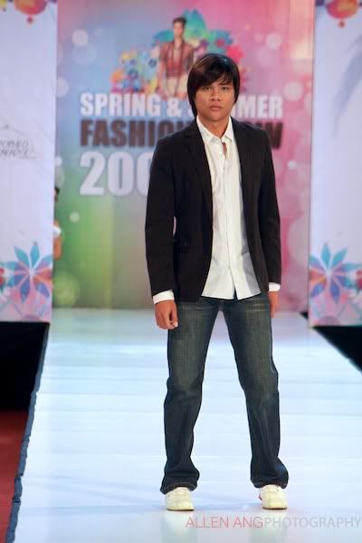 Spring/Summer Fashion Week 2009 @ the Spring EOS 50D + EF 90-300mm f/4.5-5.6 USM @ iso800